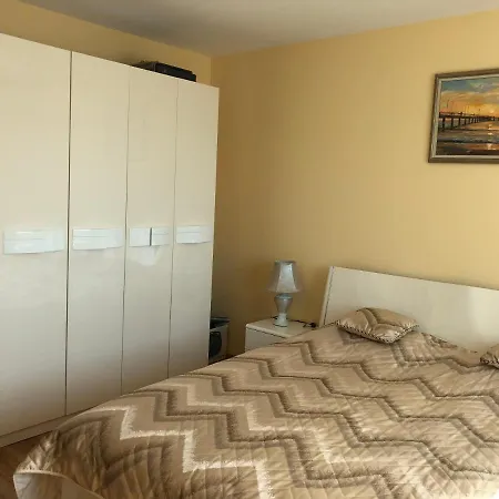 Apartament Golden Hermes *